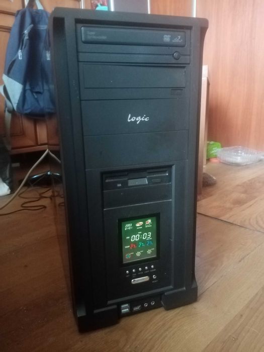 Komputer ATHLON II X4 _ 640 / DDR3 _ 8 GB / 500 GB  // TaNiO