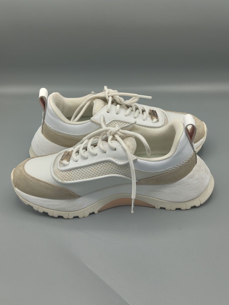 Calvin Klein Sneakersy 37