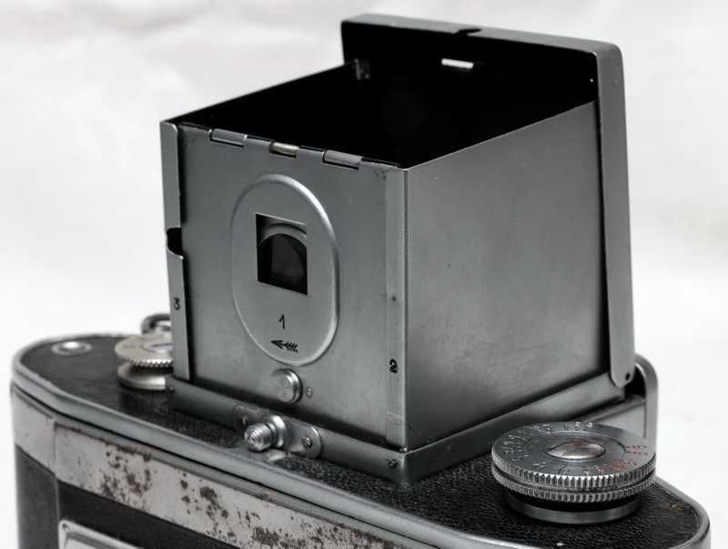 Коллекционный фотоаппарат Ihagee Exakta 66 pre-war model (до 1500 шт.)