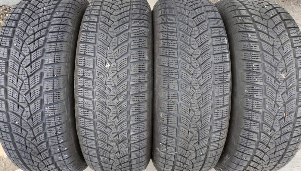 Felgi aluminiowe i opony zimowe Toyota CH-R 6,5x17 ET45 5x114,3