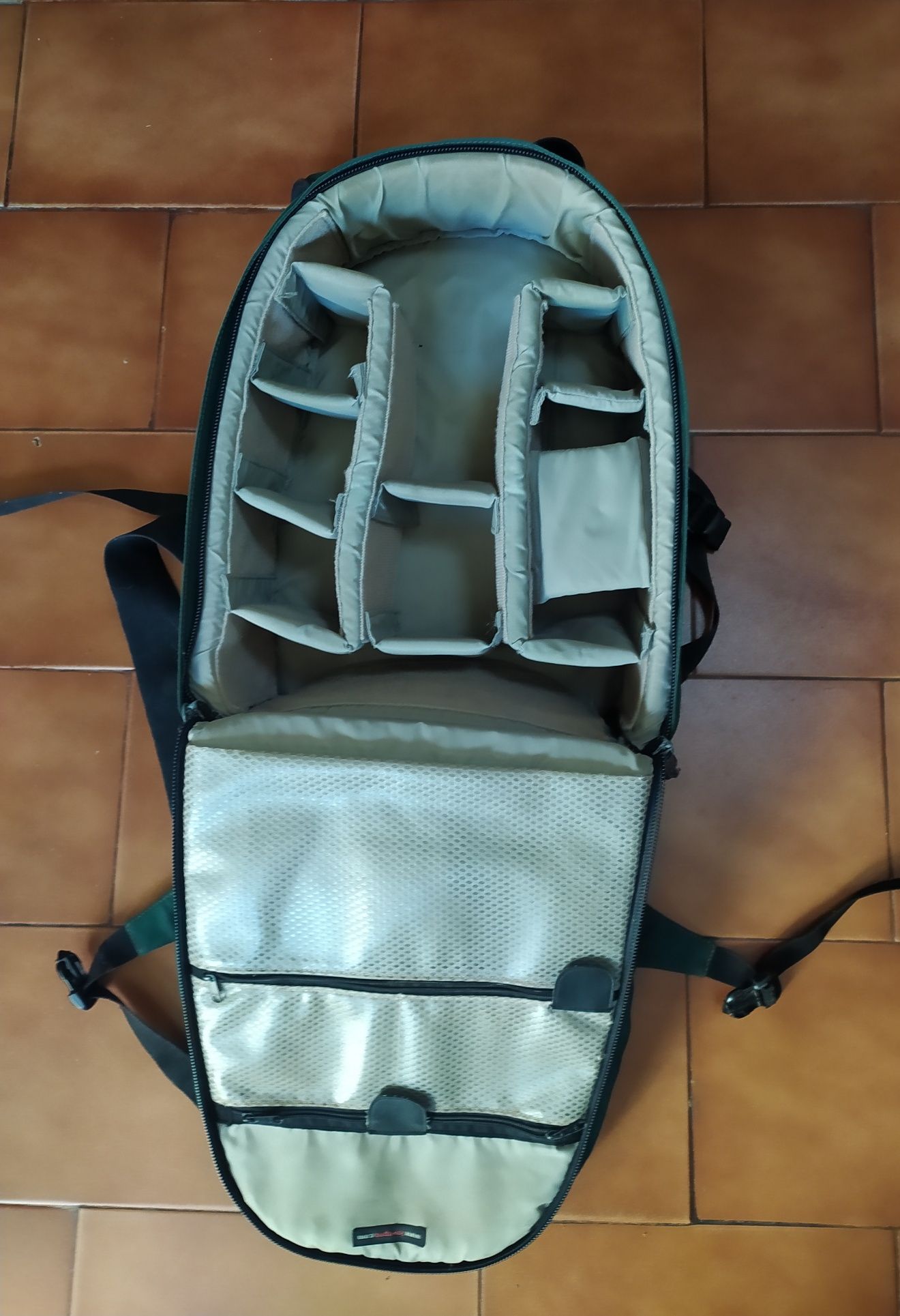 Mochila fotografia Lowepro + oferta correia Canon