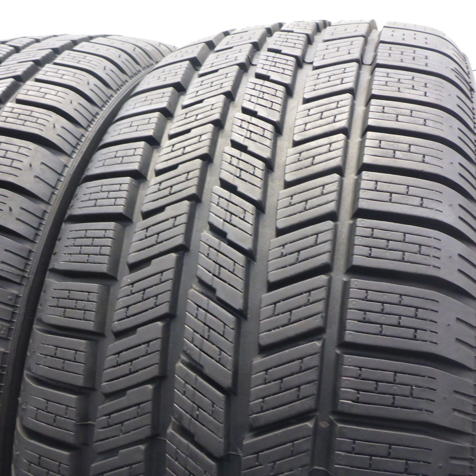 225/40/18 Pirelli 225/40R18 92V XL SnoSport 240 N3 Zima 2015 8mm