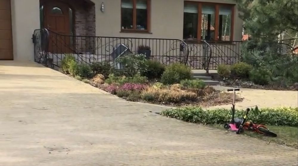 Sprzedam kutą balustradę z furtkami – 18 mb,