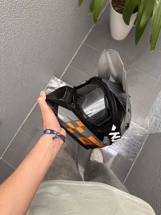 Capacete como novo