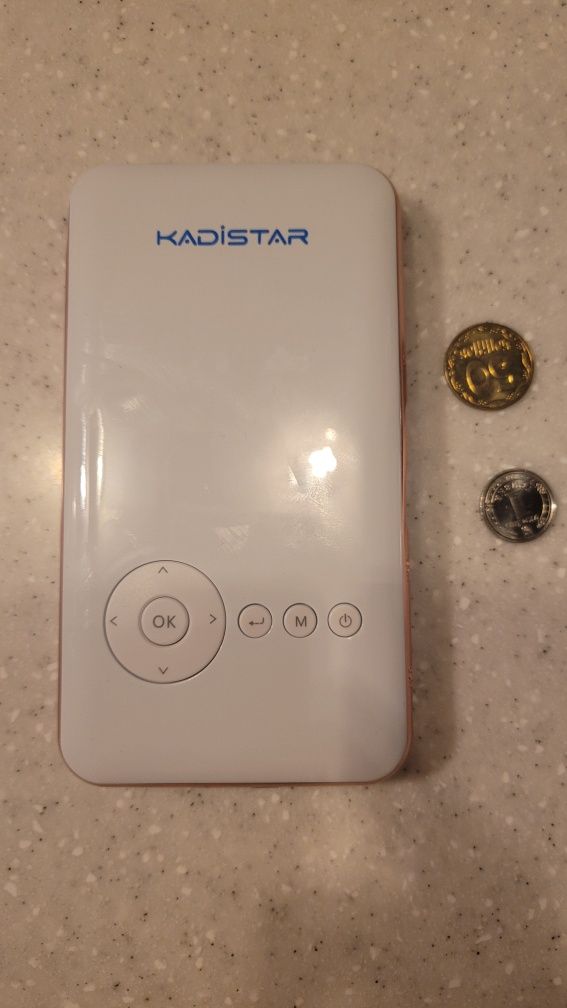 Kadistar кишеньковий проектор на android