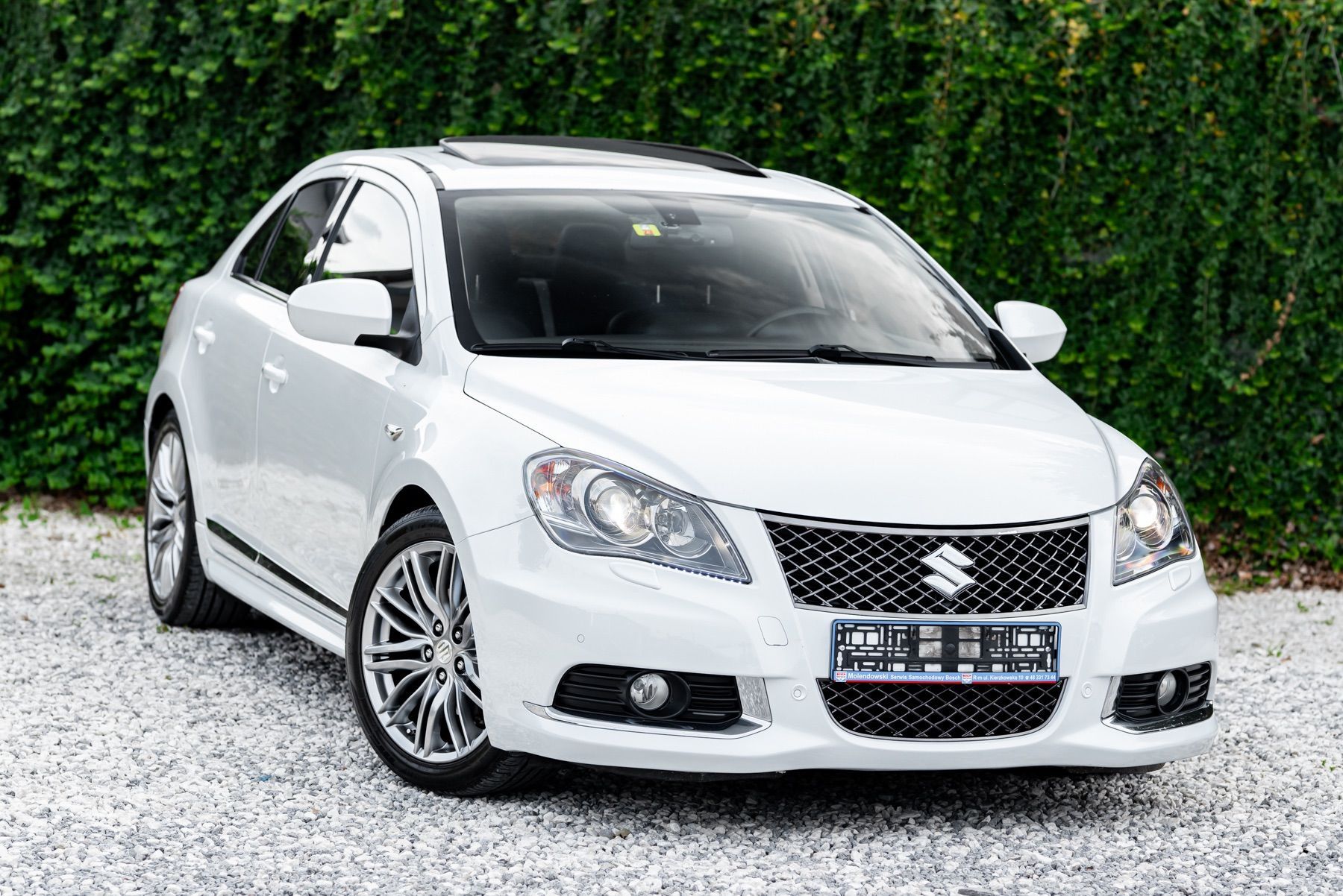 Suzuki Kizashi 2.4B 178KM 4x4 INDIGO Xenon Grz.Fotele Tempomat PDC Szyberdach