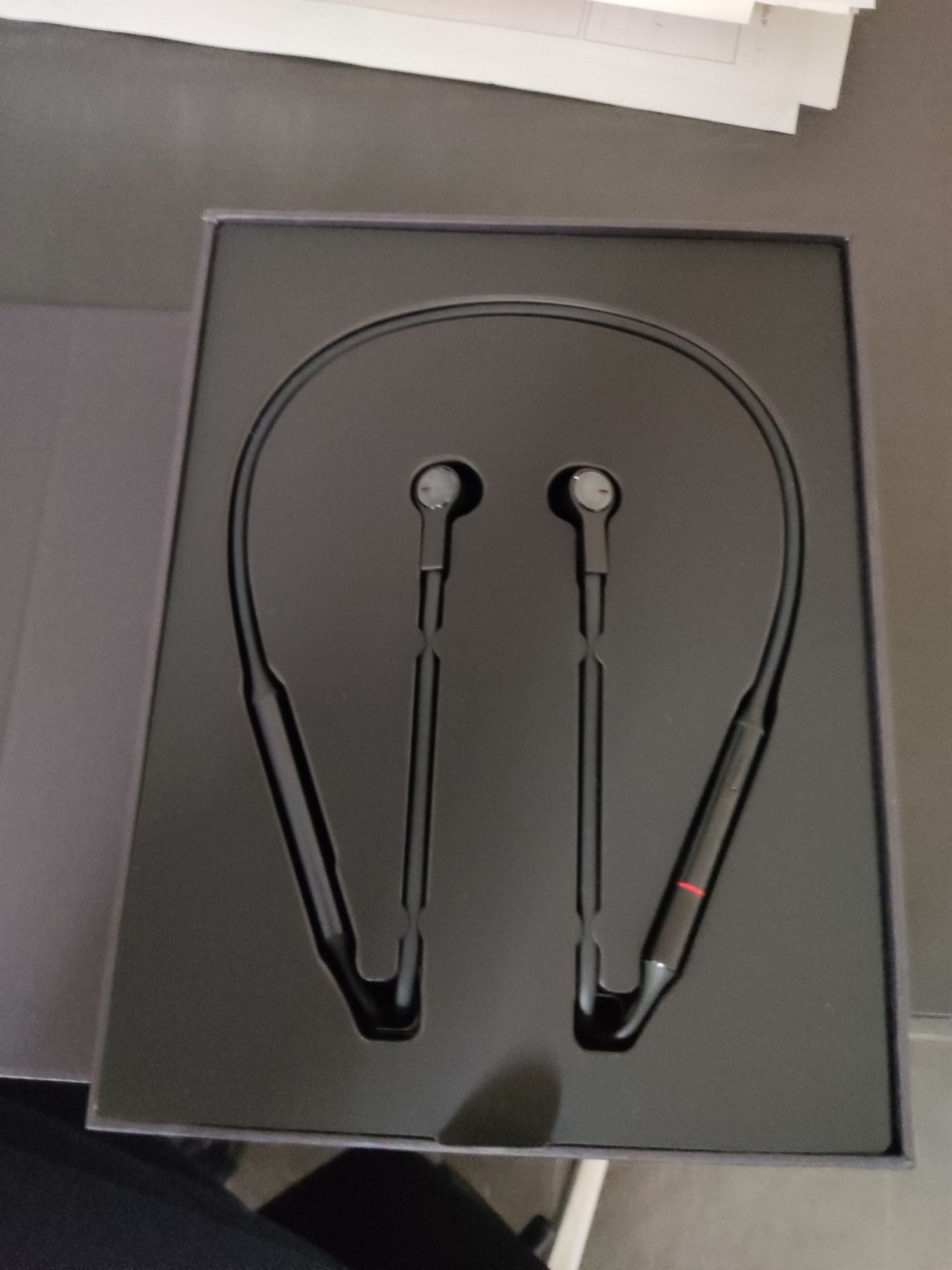 Huawei FreeLace earphones