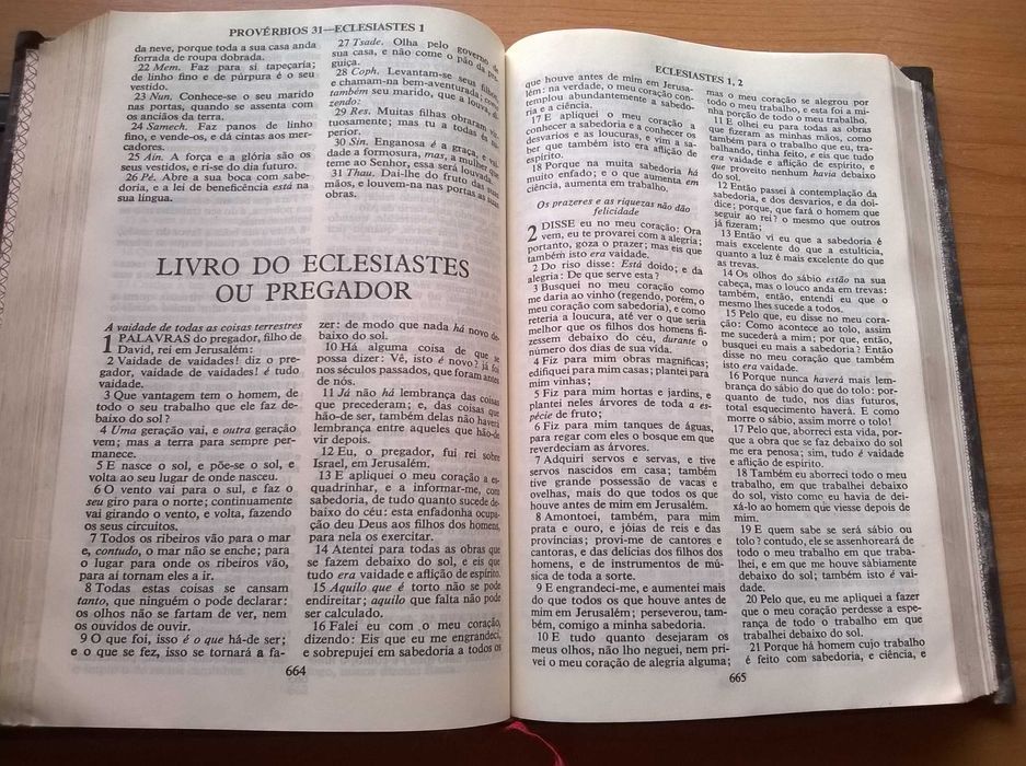 " Bíblia " - por João Ferreira de Almeida