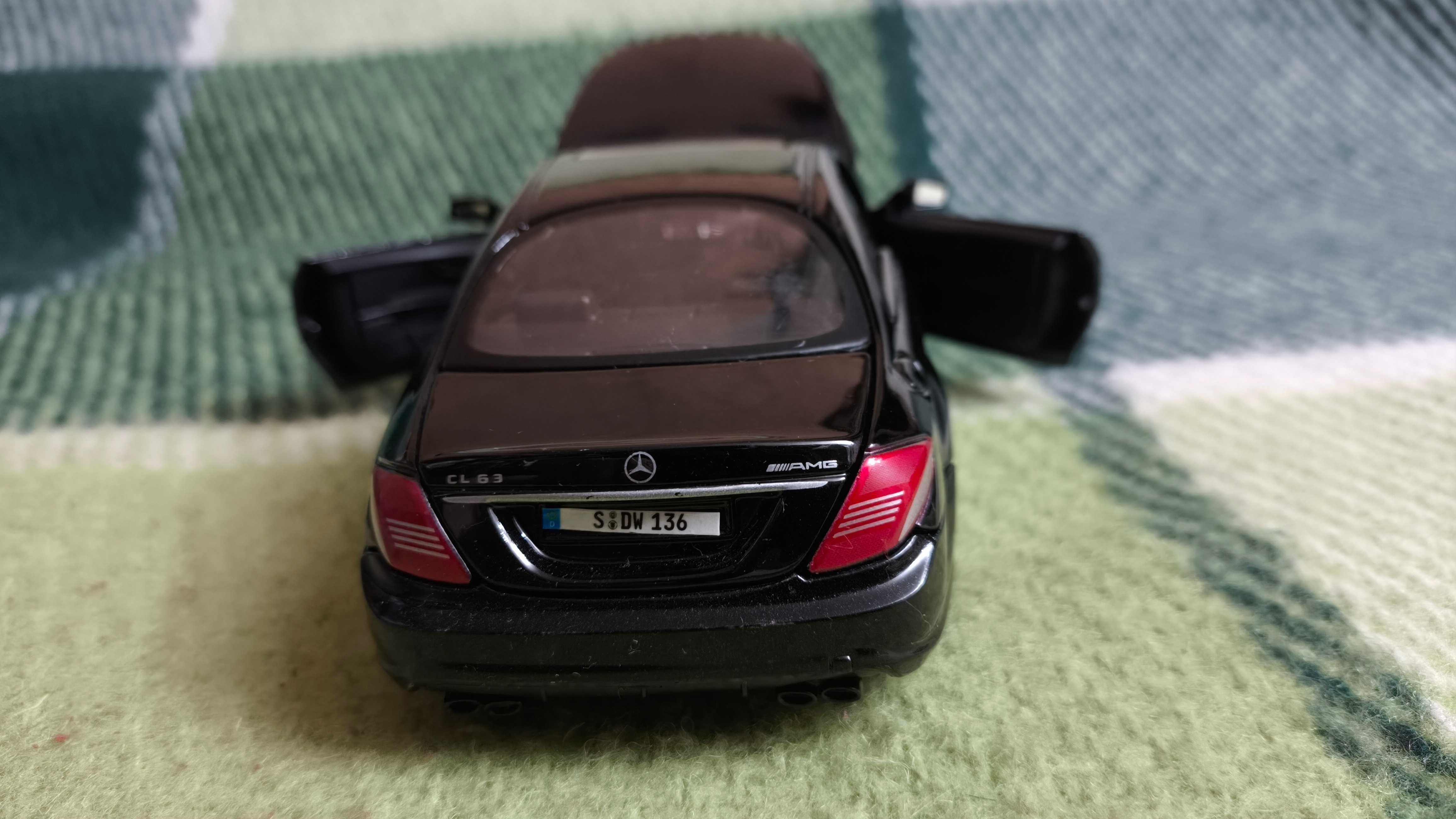 Машинка Mercedes-Benz CL63 AMG 1.24 Maisto