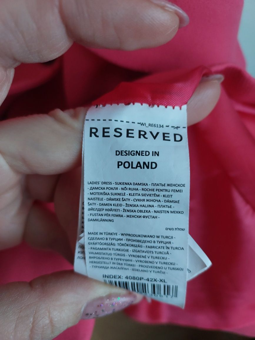 Sukienka o kroju marynarki