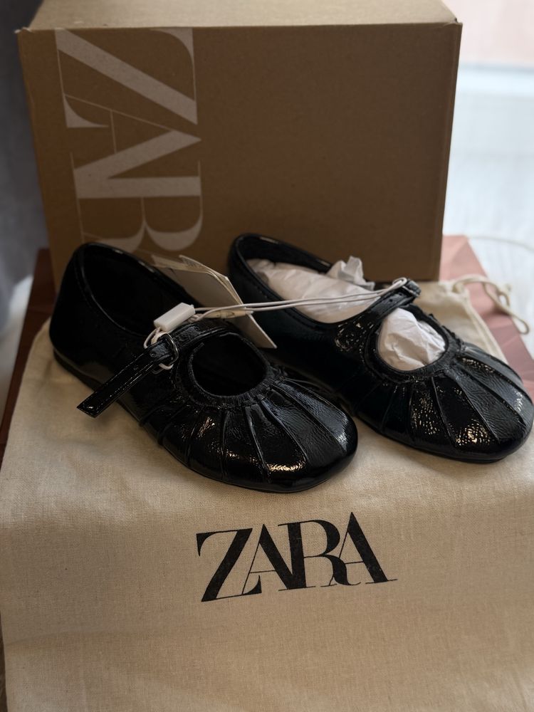 Балетки Zara нові