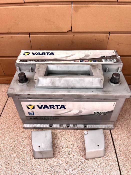 Bateria Varta Silver Dynamic 12V E38 74 Ah 750A USADA