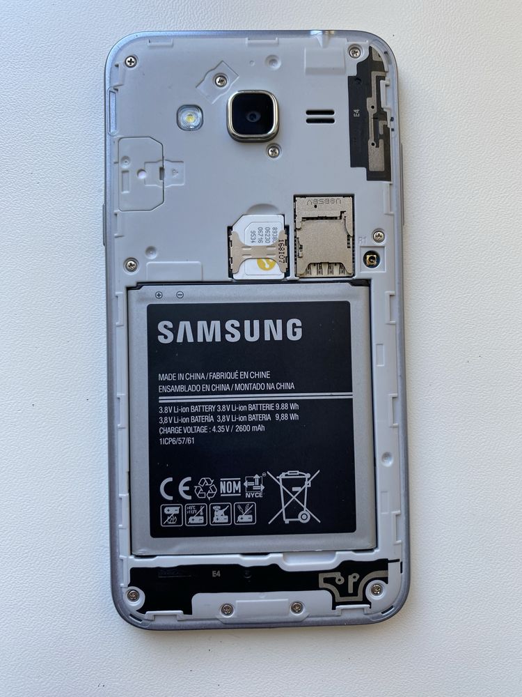 Мобильний телефон Samsung J3 (SM-J320H) Duos Орігинал.