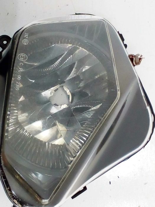 Derbi gpr 50 reflektor prawy lampa przód