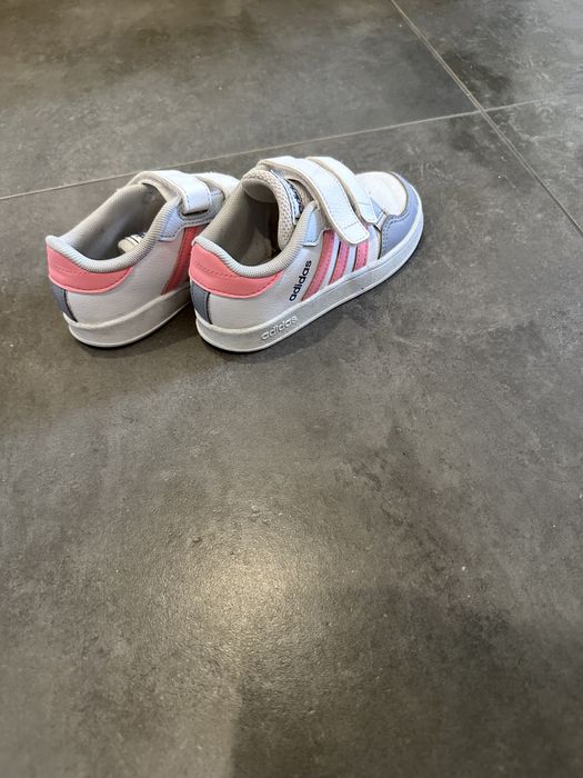 Adidasy Adidas dla dziewczynki
