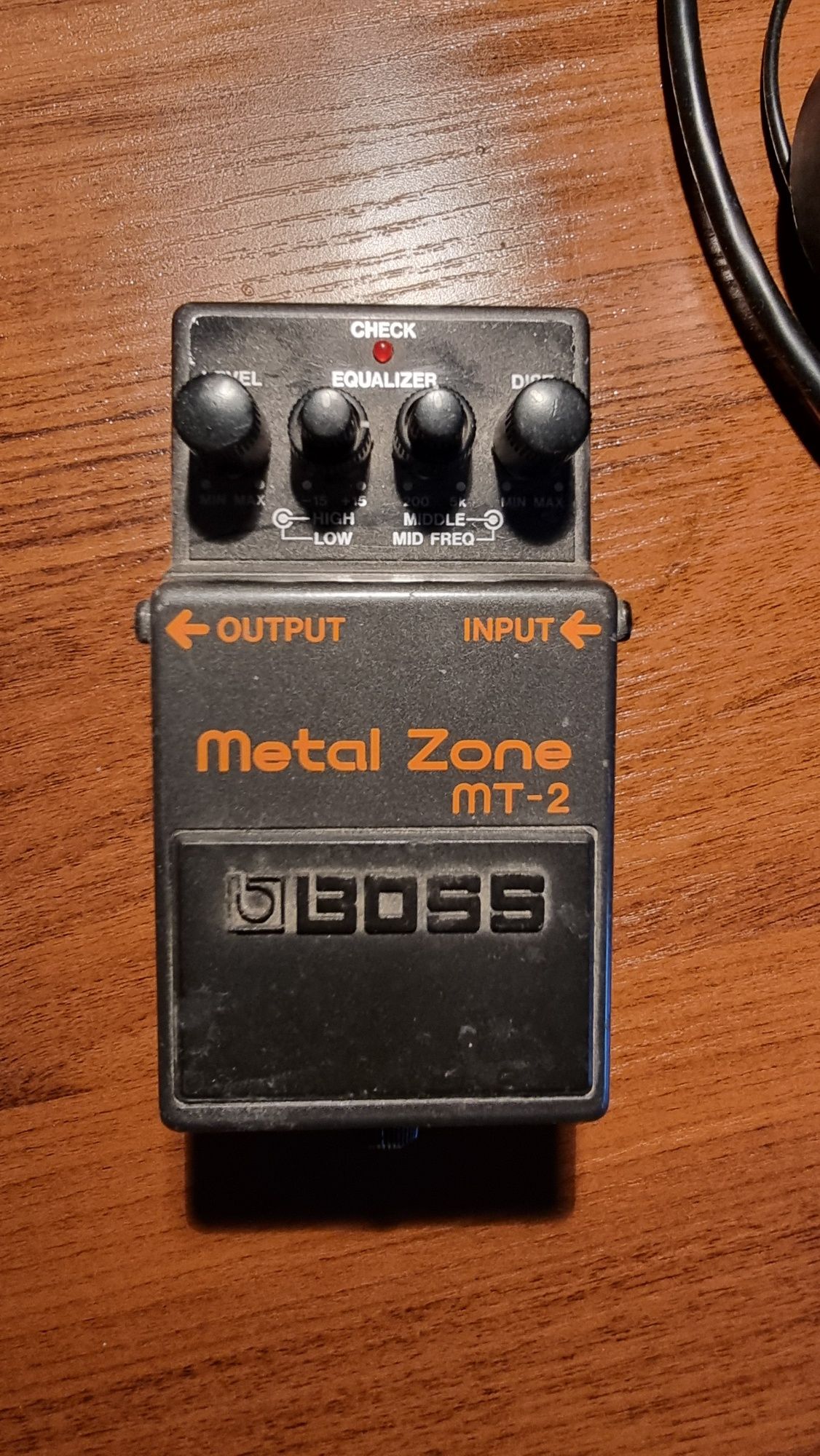 Przester gitarowy Boss metal zone mt2