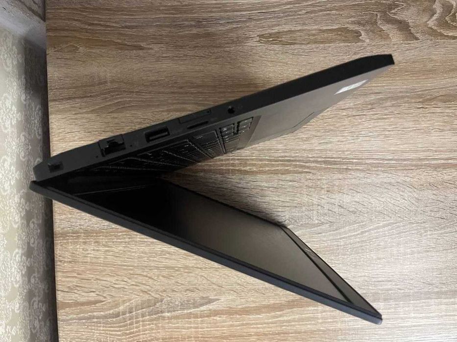 Ноутбук Dell Latitude 7390 | I5-7300U| RAM-8Gb| SSD-256Gb| 13.3 Ful HD