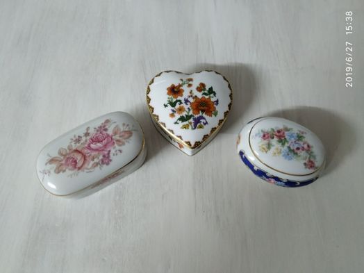 Portes incluídos-Guarda jóias - porcelana portuguesa