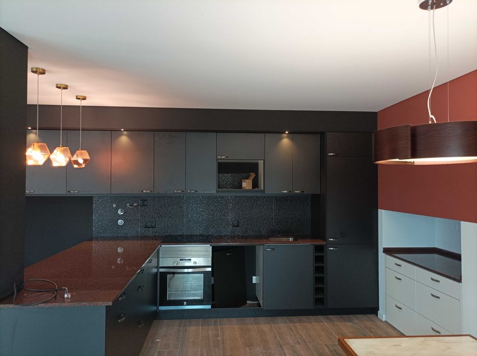 Penthouse T3 com garagem centro de Peniche.