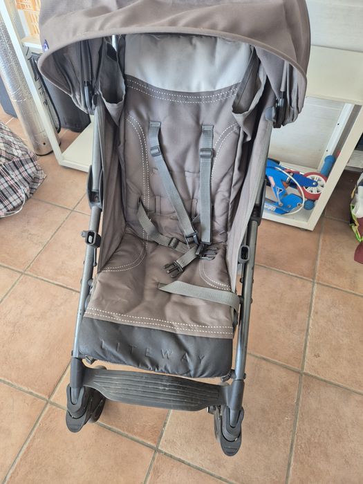 Vendo carrinho chicco bengala ano 2017