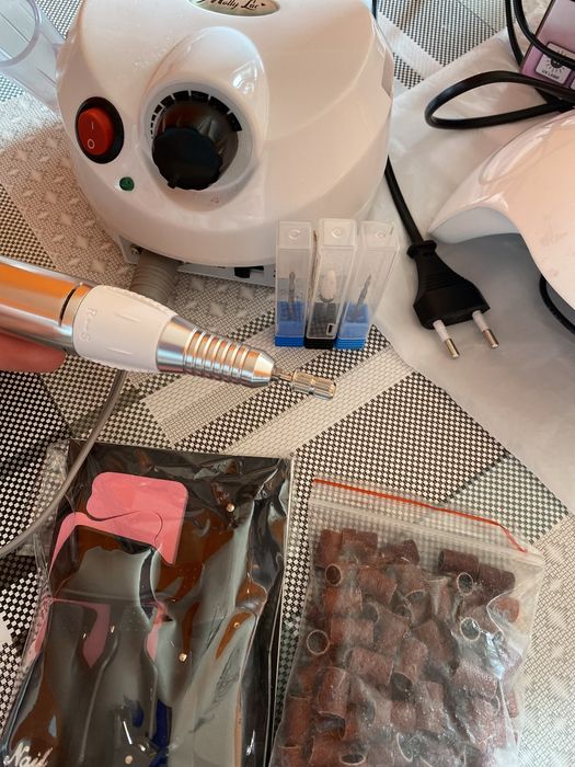 Zestaw do manicure i lakierowania żelowego