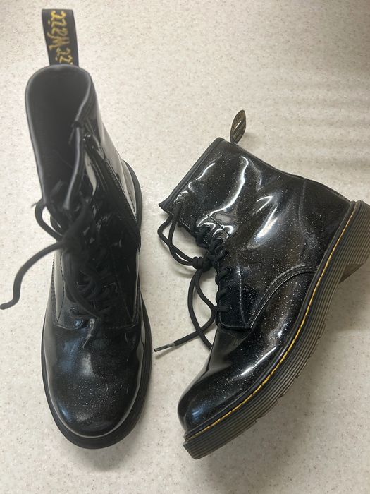 Оригинальные ботинки Dr Martins 38 размер