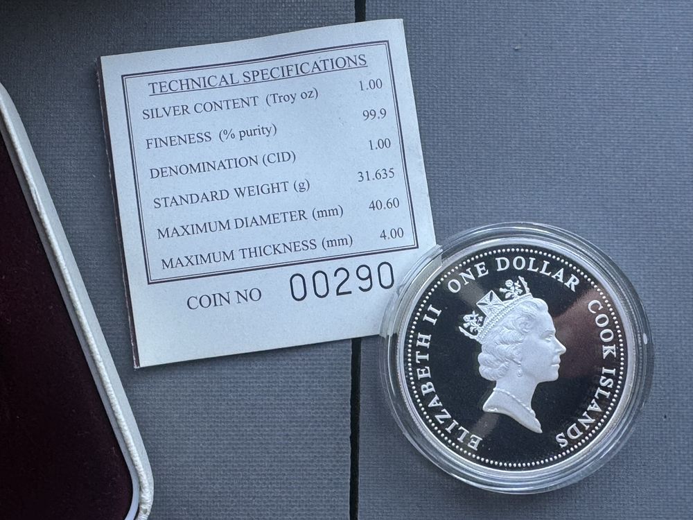 Продам две серебряные монеты