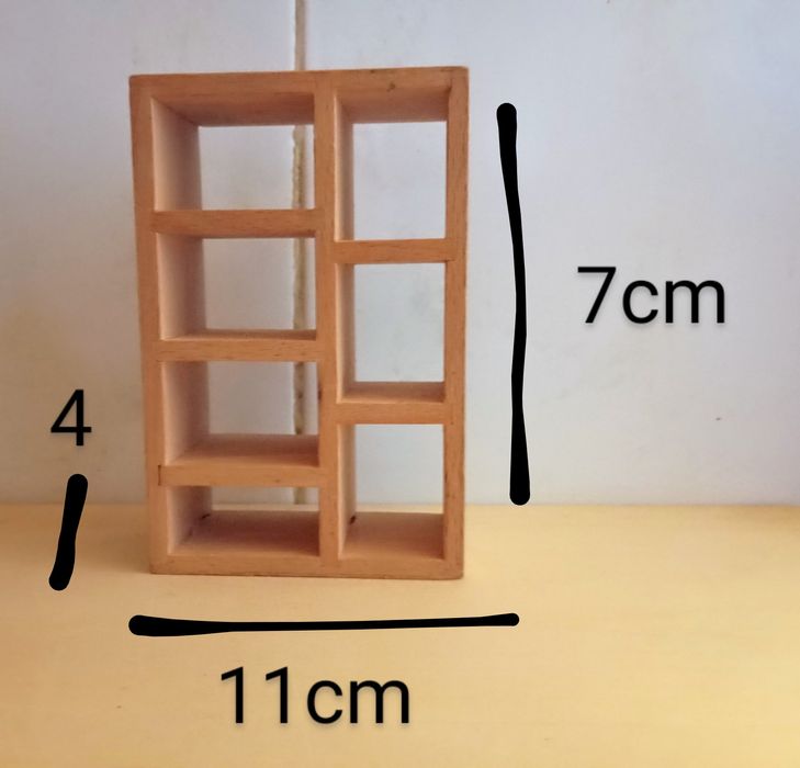 Mobiliário para casa de bonecas ou decoração.