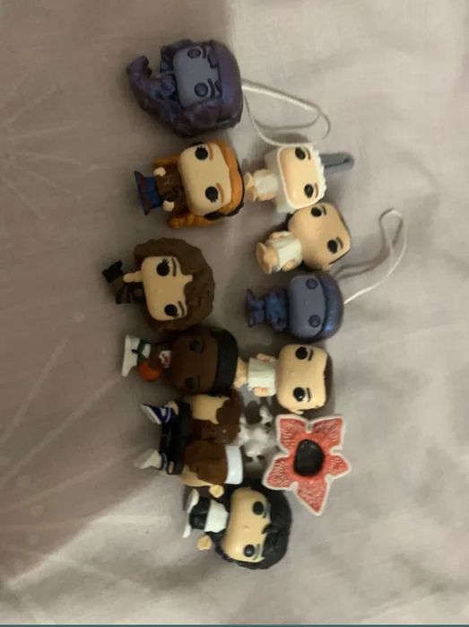 обмін фігурок дуже дивні справи