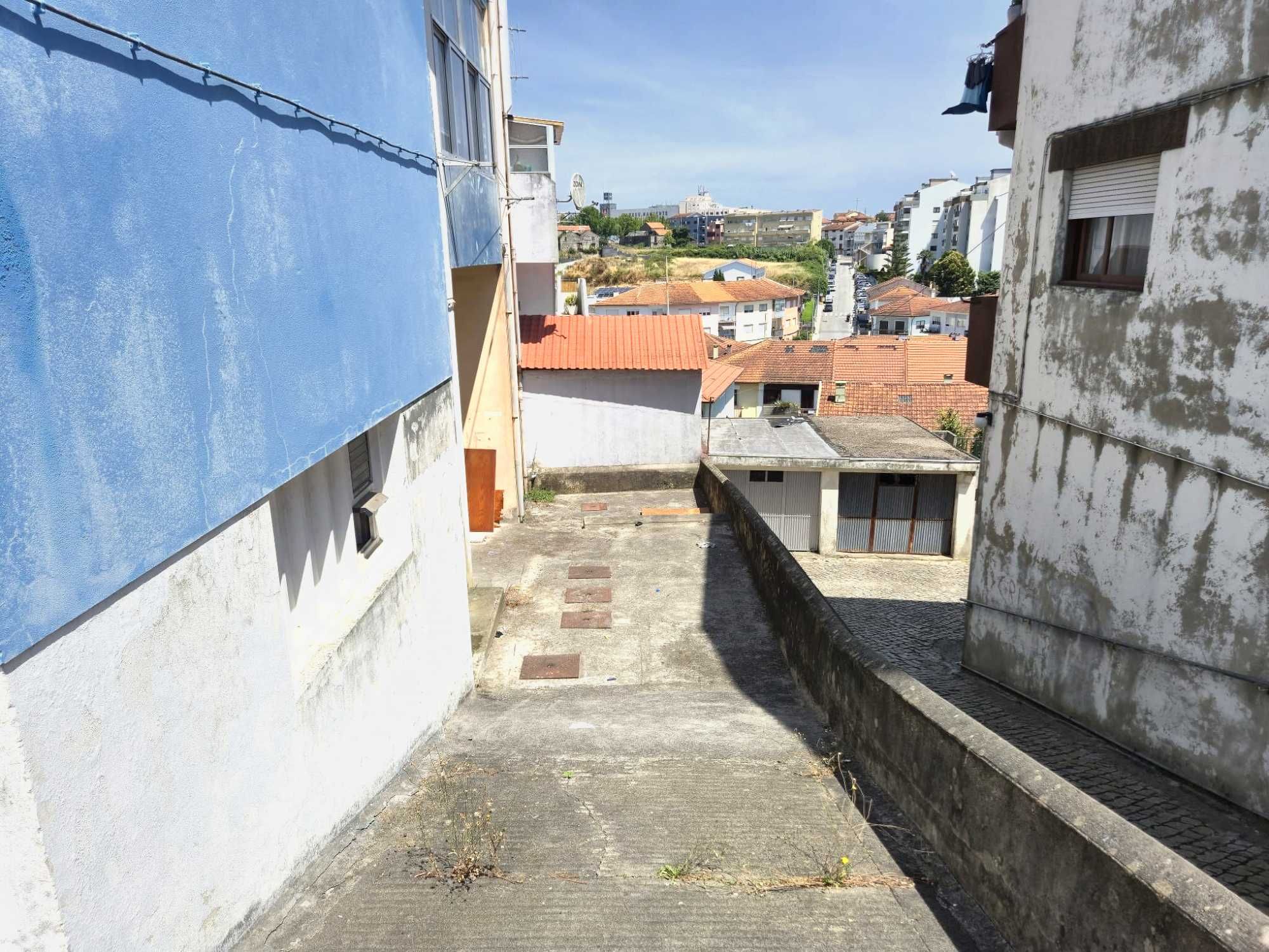 Armazém com Afetação Industrial - Potencial para Conversão em T2