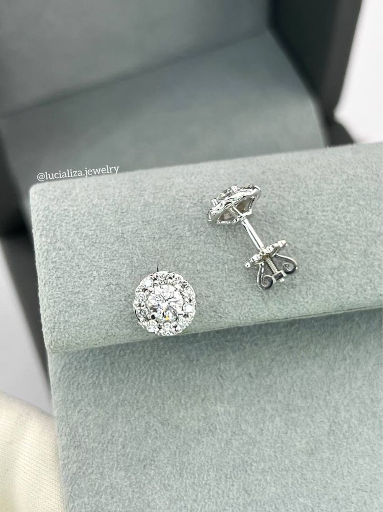 Серьги пусеты с GIA бриллиантами 0.86ct Белое золото