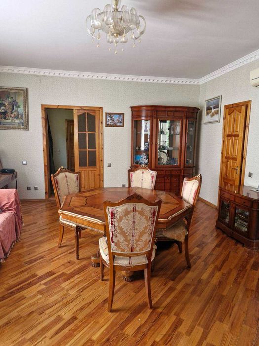 Продаж - теплий будинок в тихому обжитому місці. Бобриця. Київ - 17 км