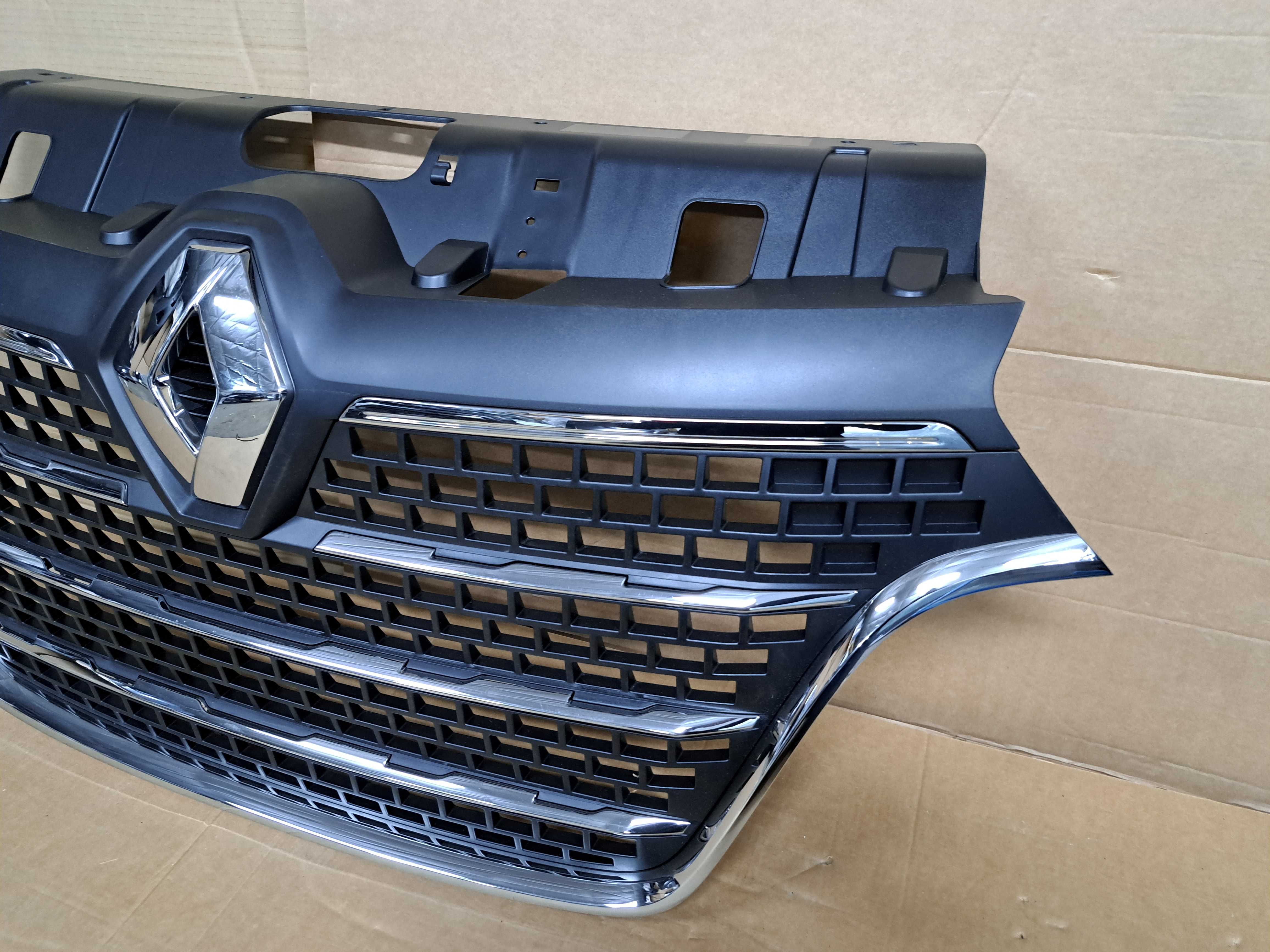 Renault Master III LIFT  IV grill nowy