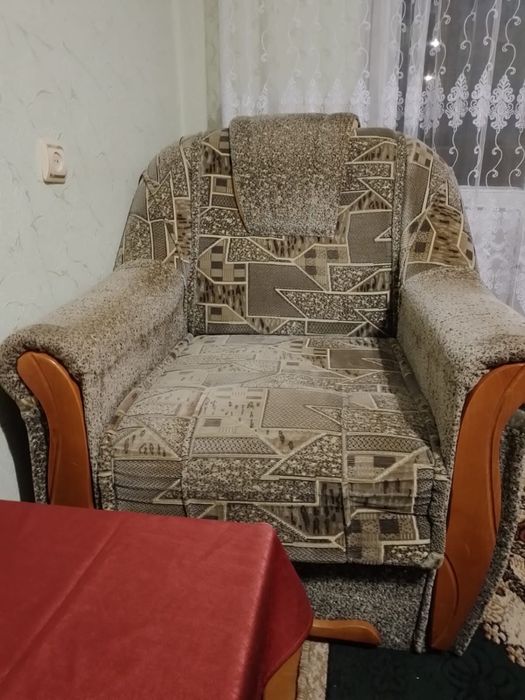 Крісло розкладне в гарному стані