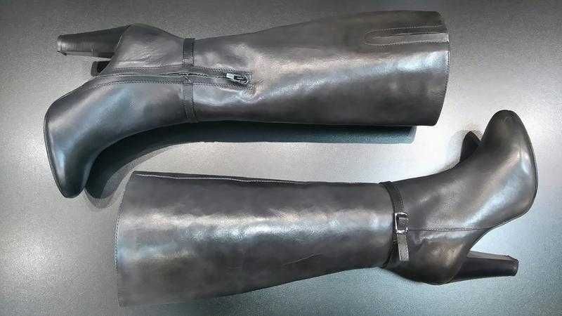 Комфортні красиві шкіряні чоботи /італія/