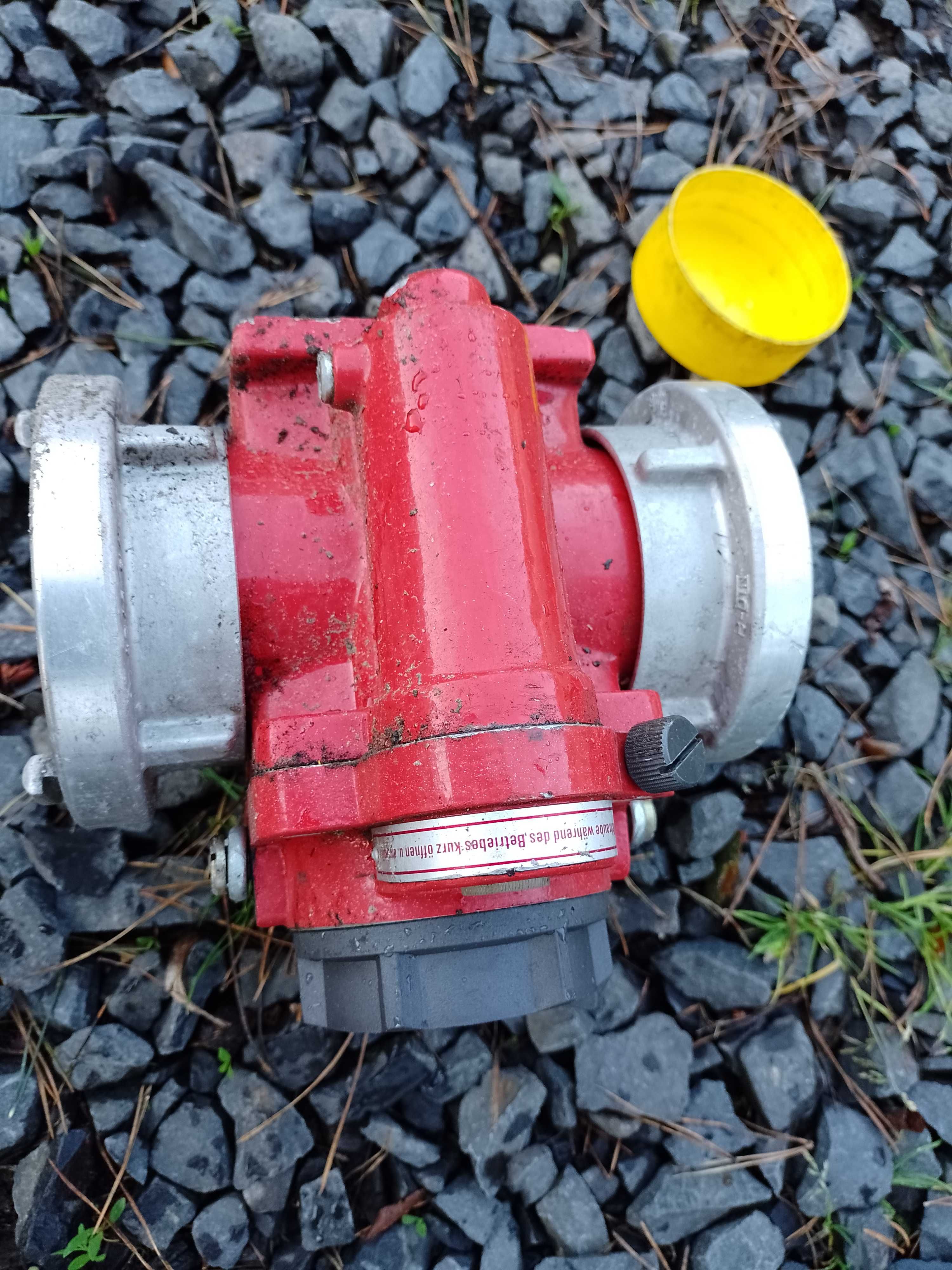 zawór do wody hydrant wąż strażacki