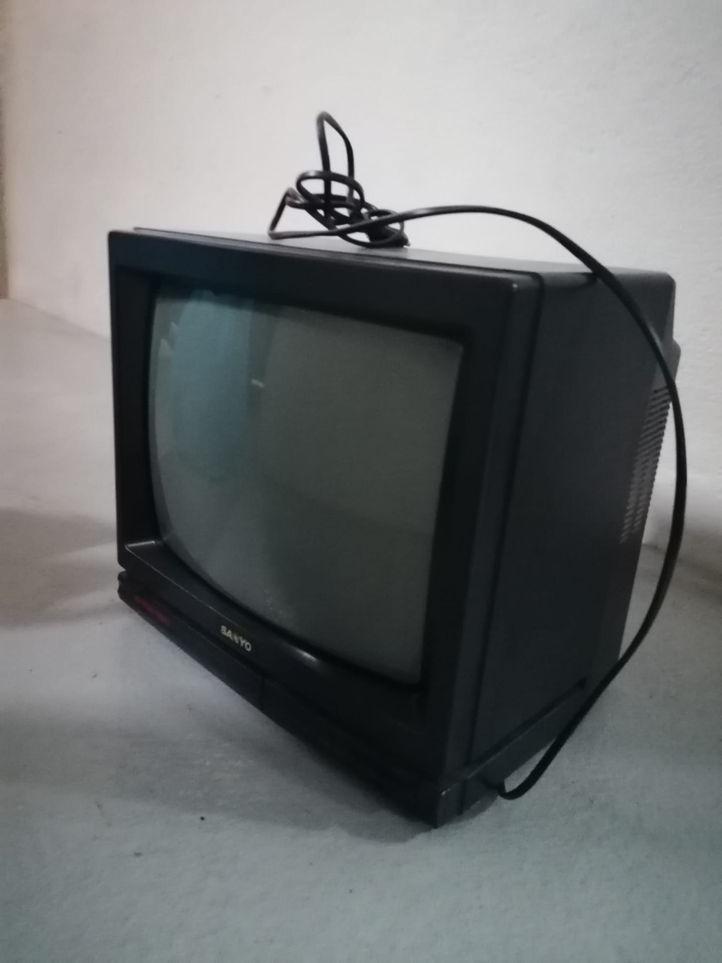 URGENTE! TV Sanyo - funciona!