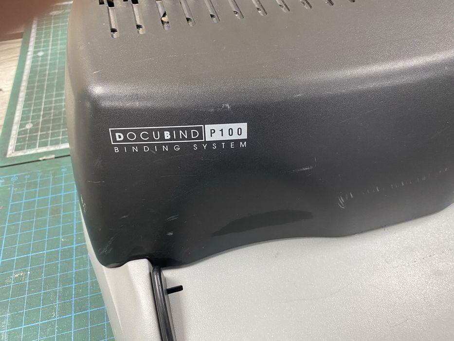 GBC Docubind P100 дырокол и  биндер на пластиковую пружину. США
