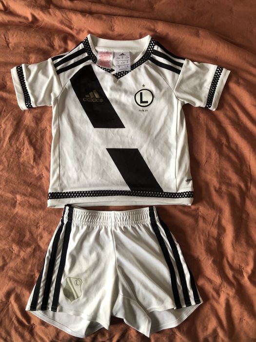 Strój piłkarski Legii dla dzieci. Rozmiar 92. Kolekcja na stulecie.