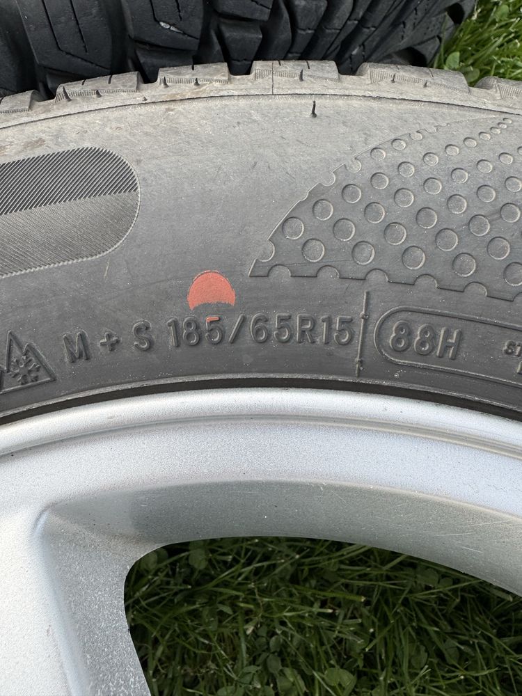 Felgi Aluminiowe 15 4x108 z oponami z 2023roku  185 65 r15