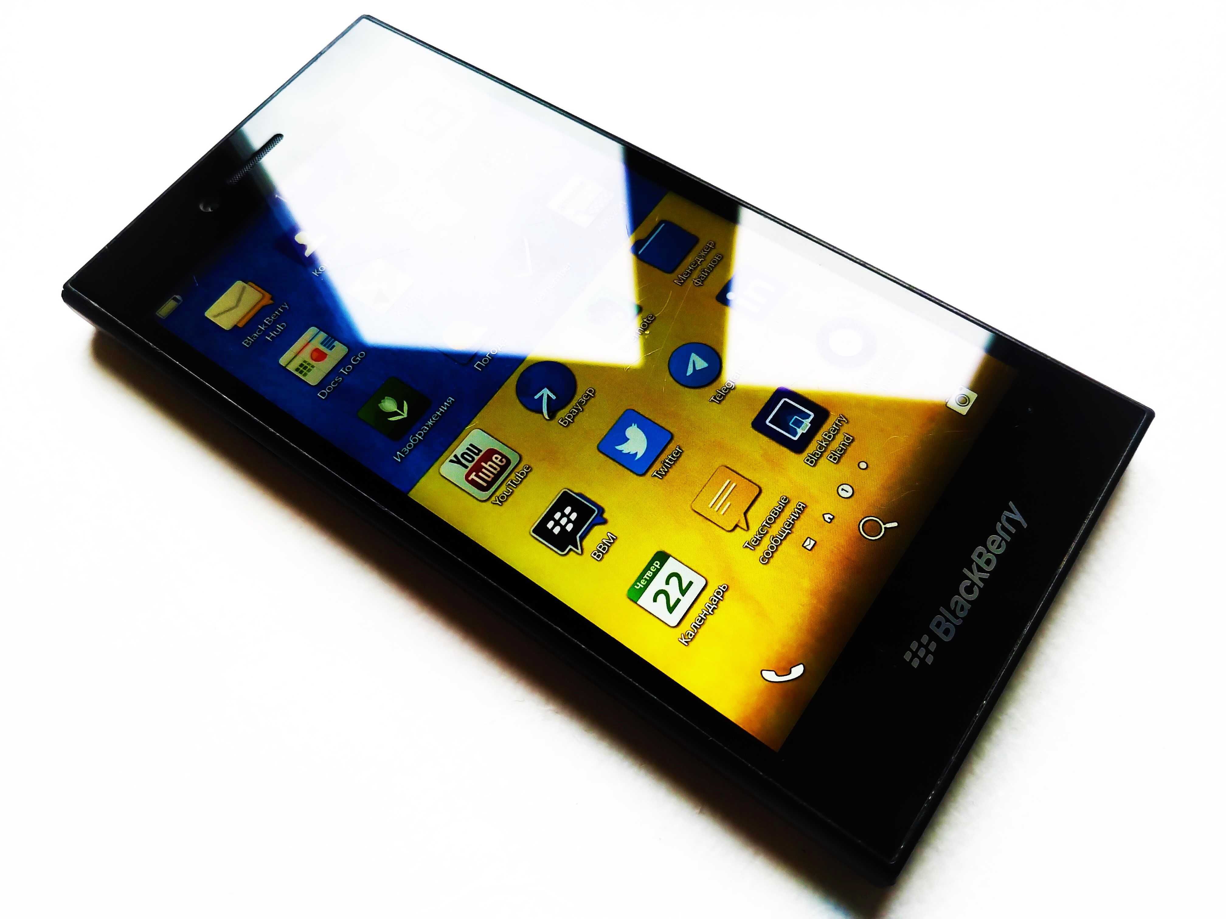 BlackBerry Leap смартфон