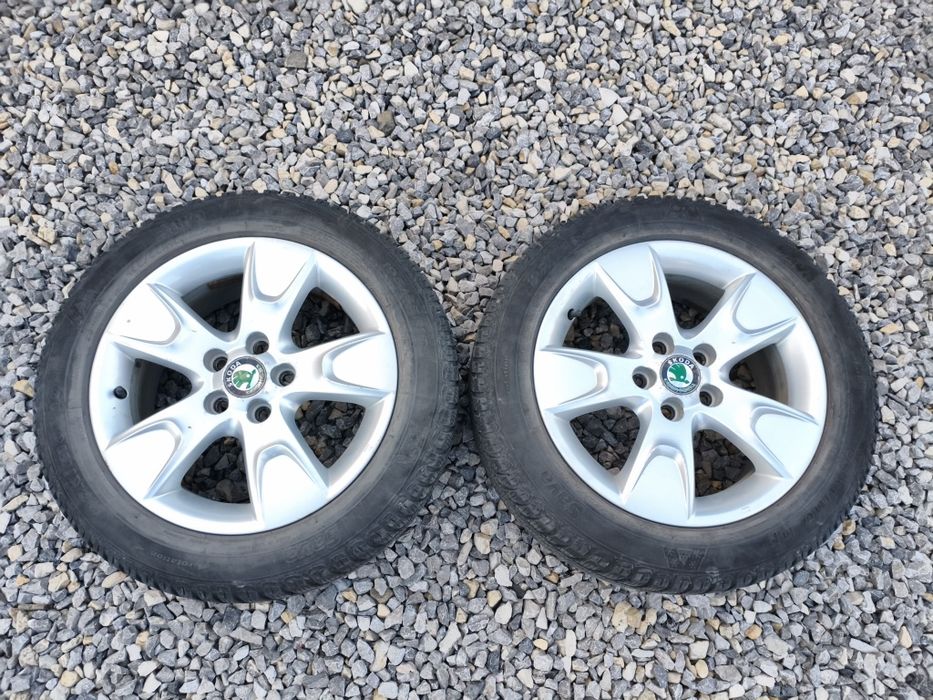Koła felgi SKODA aluminiowe R15 ET 43 2 szt opony opona zimowa felga