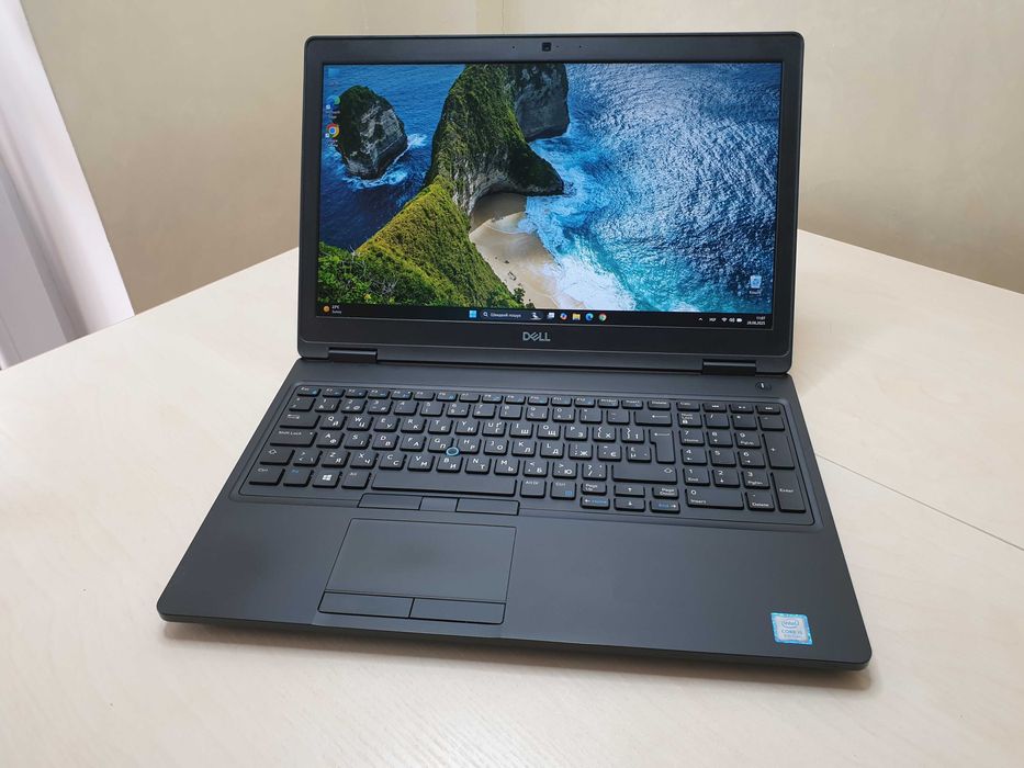 Потужний ноутбук Dell /Intel Core i5-8350/RAM 16 GB/SSD 512 GB