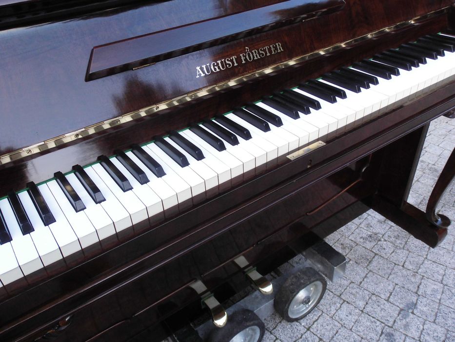 Pianino yamaha kawai samick petrof najwiekszy wybór transport rękojmia