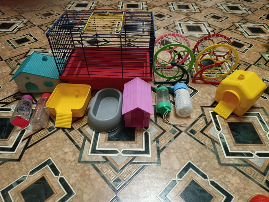 Клетка, поильник, домик