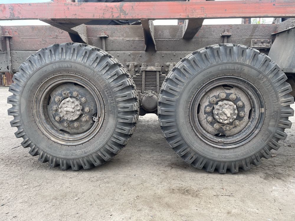 Шини з дисками 1100/400/533 Камаз Урал