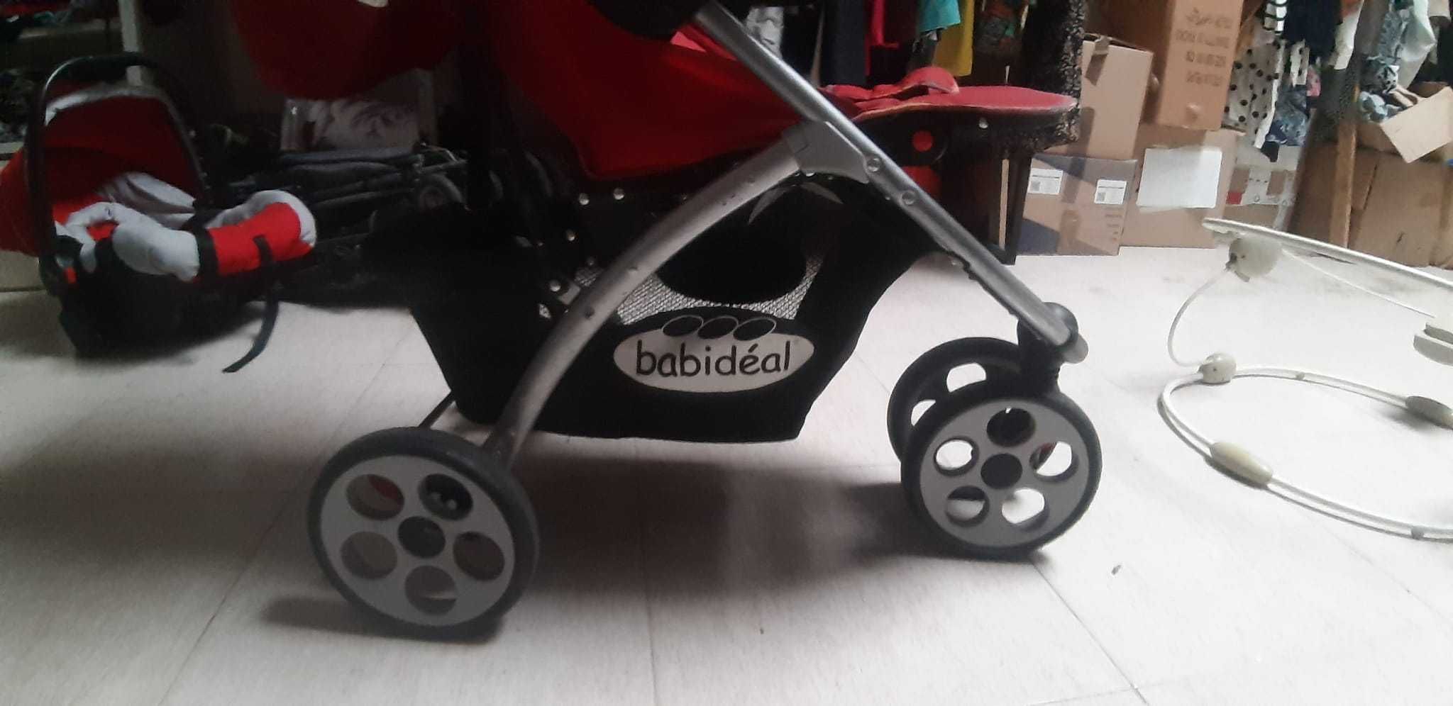 Carrinho de bebé como novo