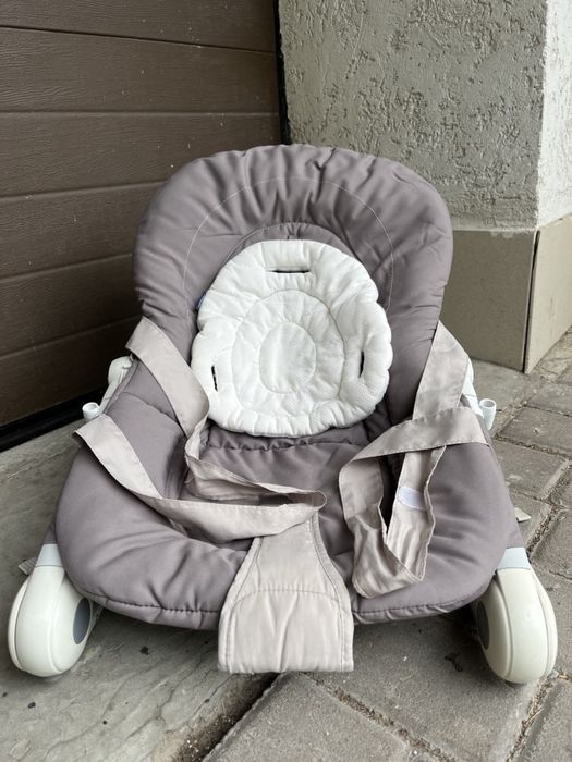 Шезлонг- гойдалка для немовлят