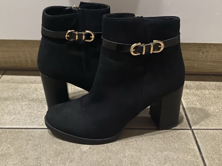 Чорні чоботи на підборах, 38