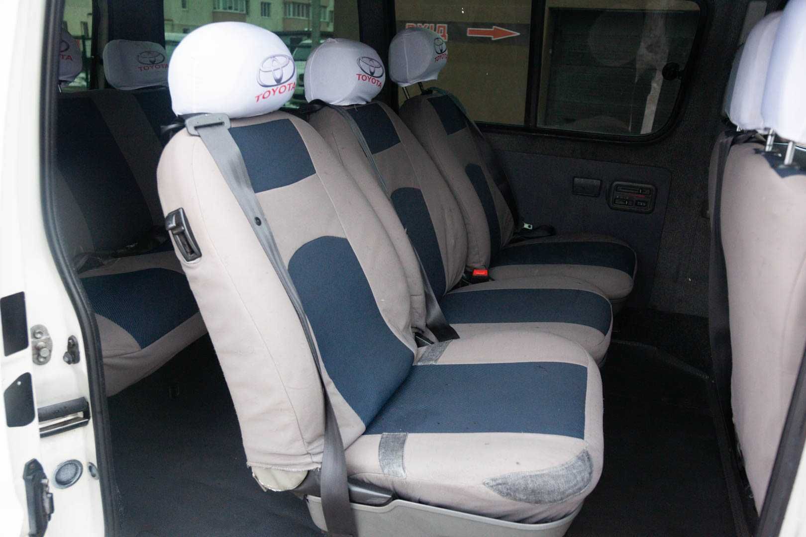 Toyota Hiace 2004